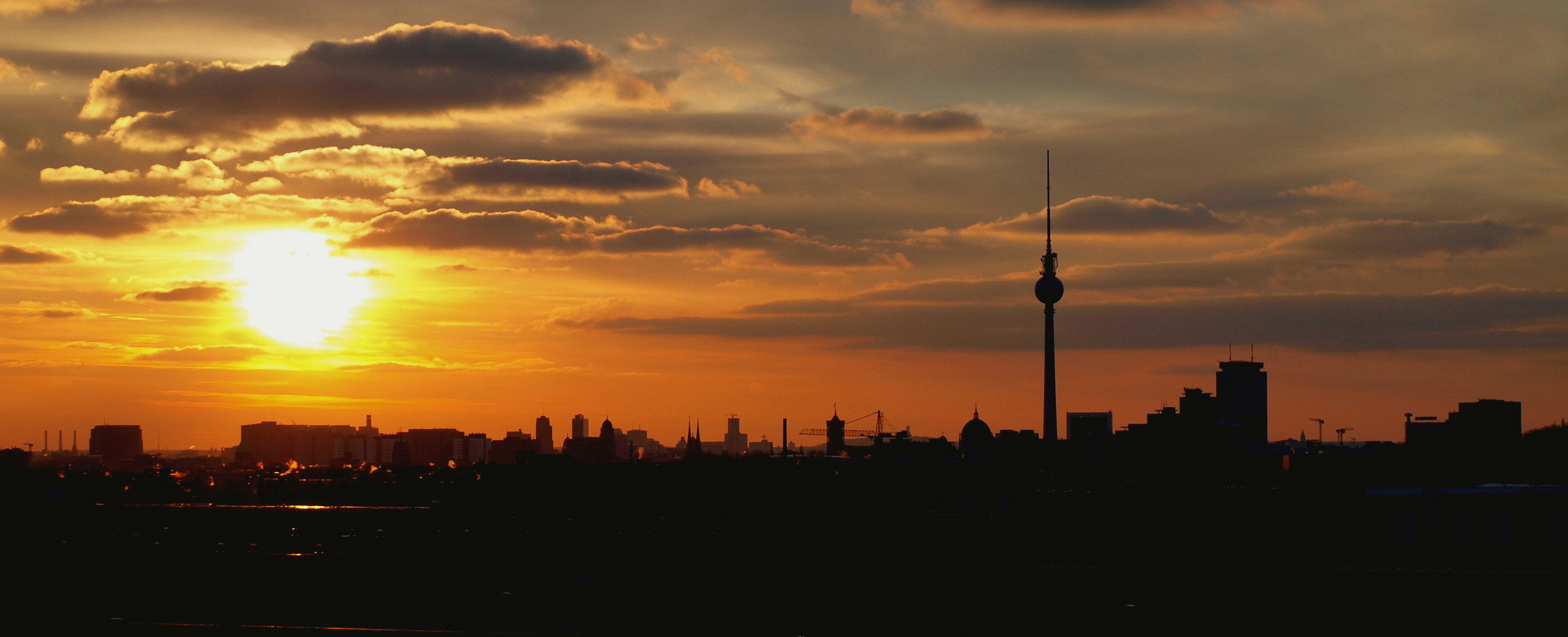 Sonnenuntergang in Berlin (Blick auf Fernsehturm)