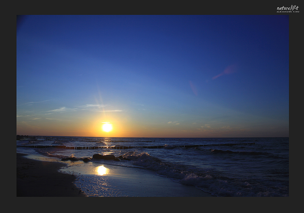 -Sonnenuntergang in blau-