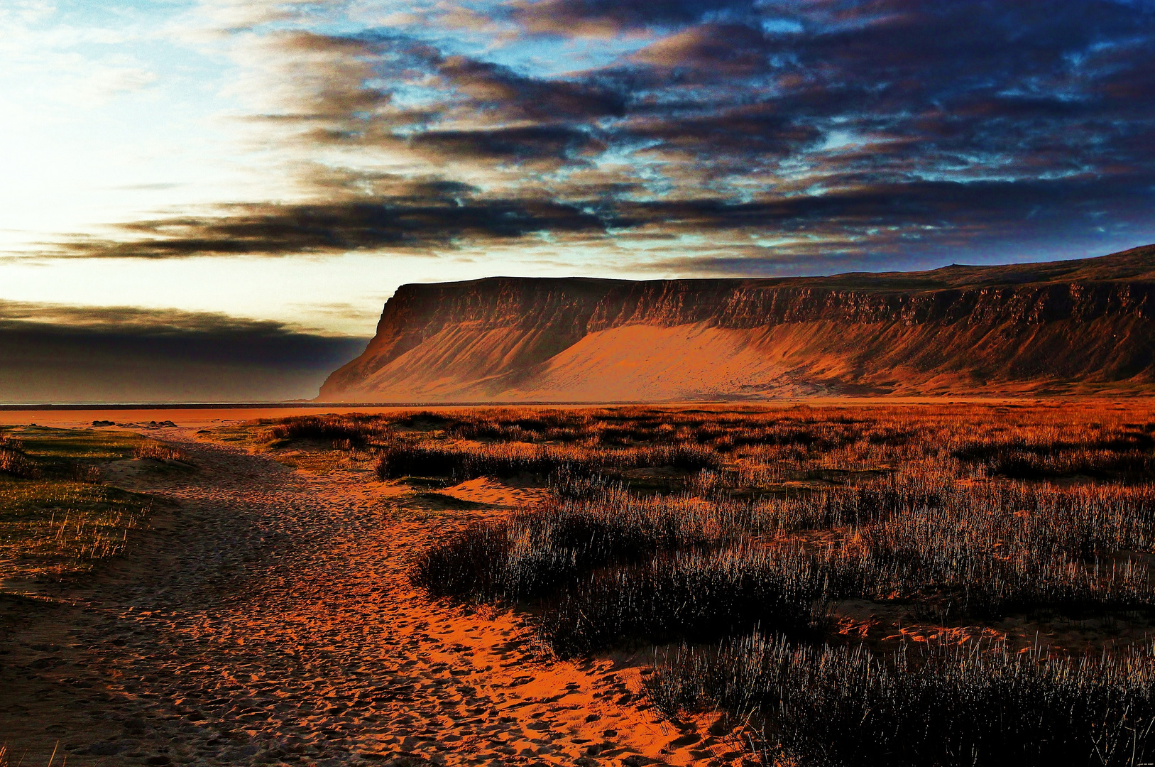 Sonnenuntergang in Breidavik