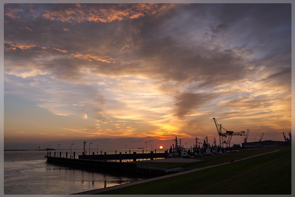 Sonnenuntergang in Bremerhaven