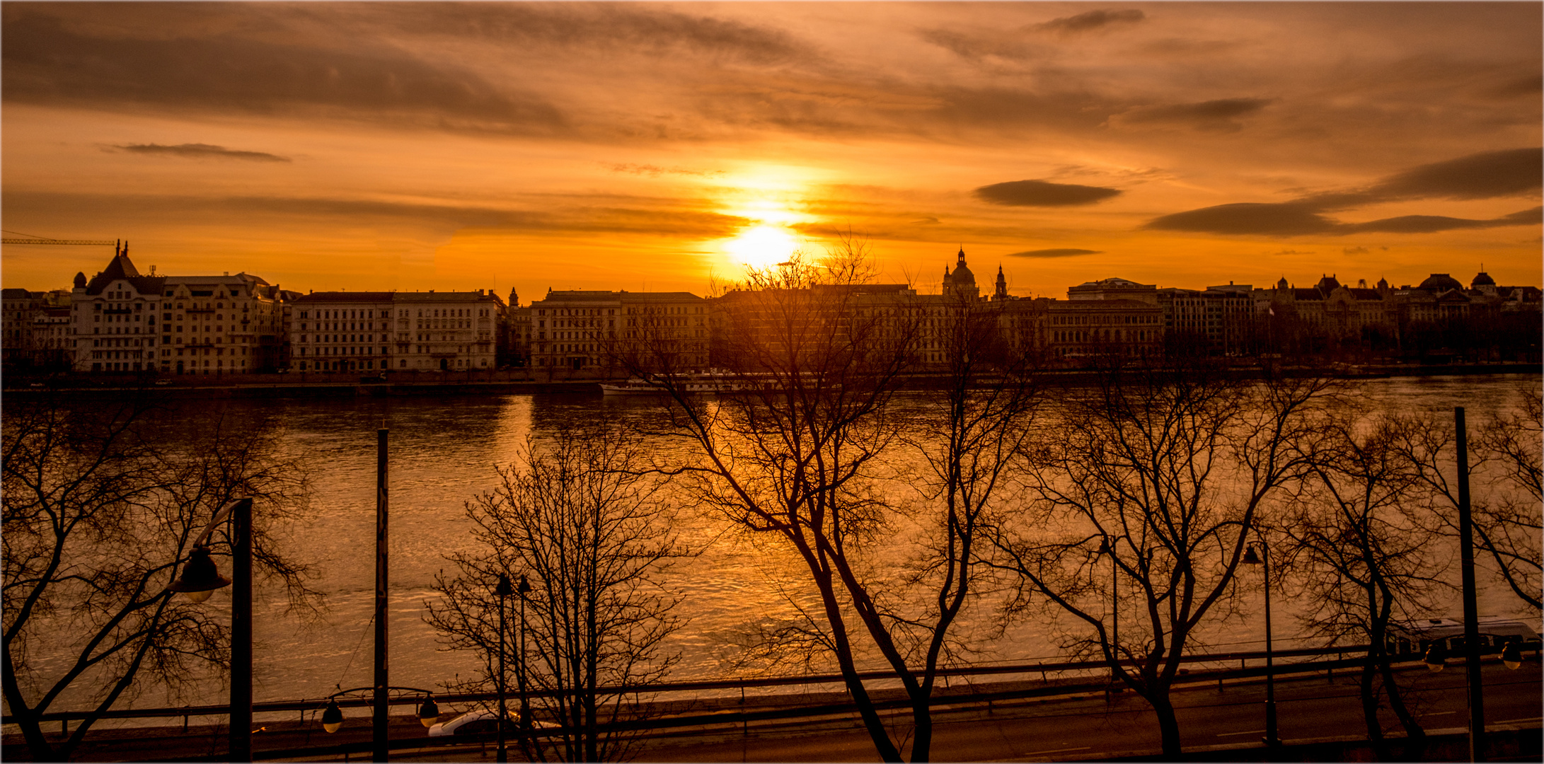 Sonnenuntergang in Budapest