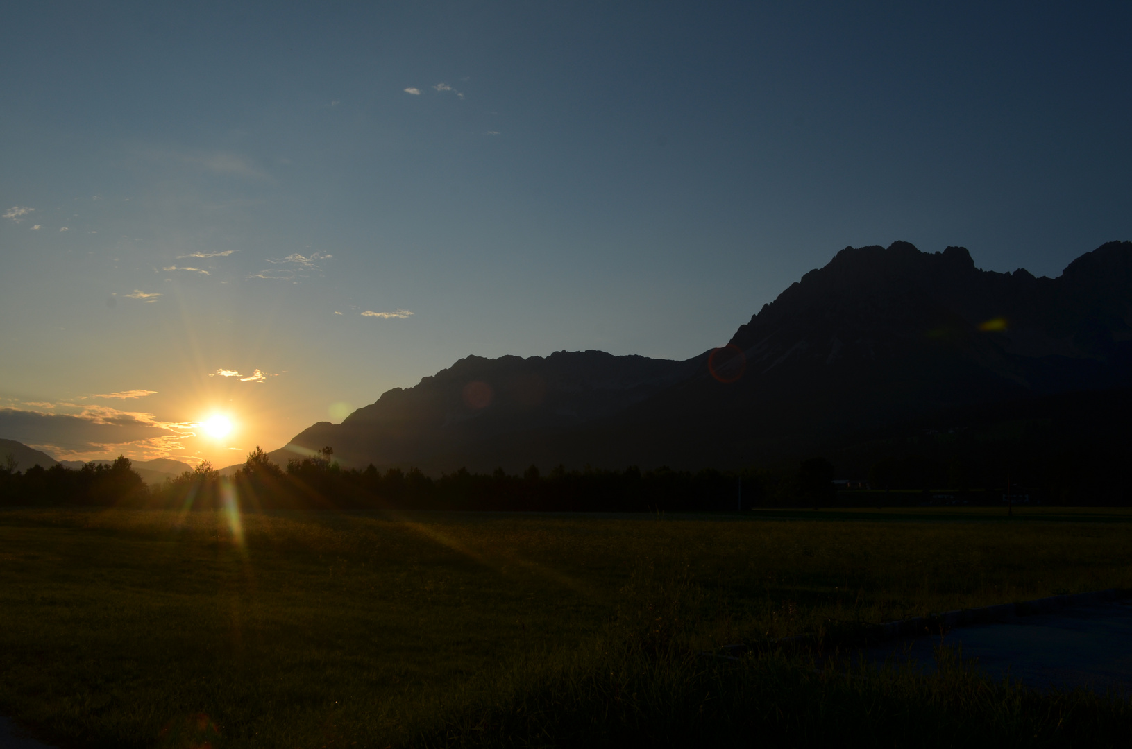 Sonnenuntergang in den Bergen