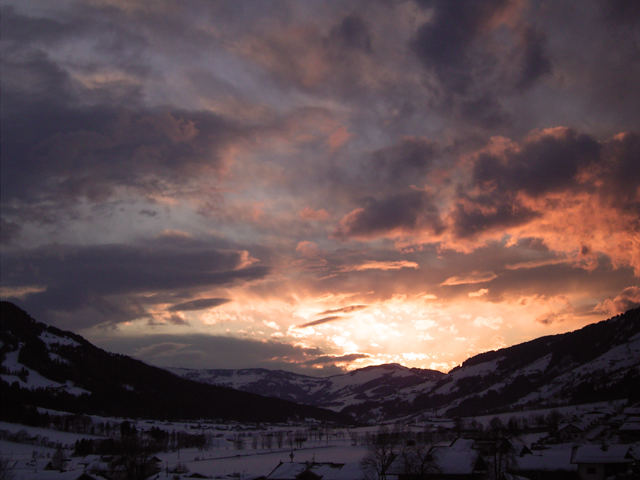 Sonnenuntergang in den Bergen