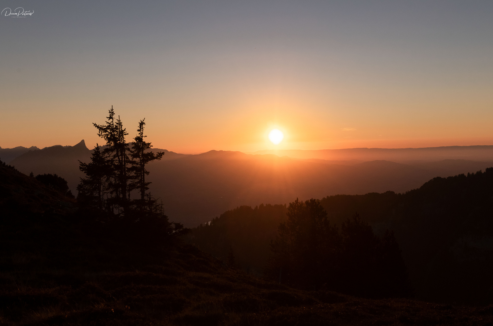 Sonnenuntergang in den Berner Alpen