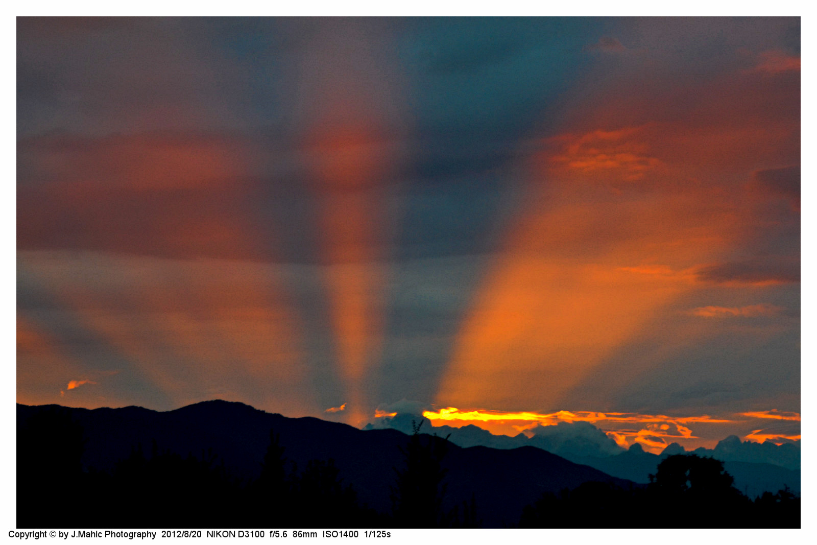 Sonnenuntergang in den Karawanken