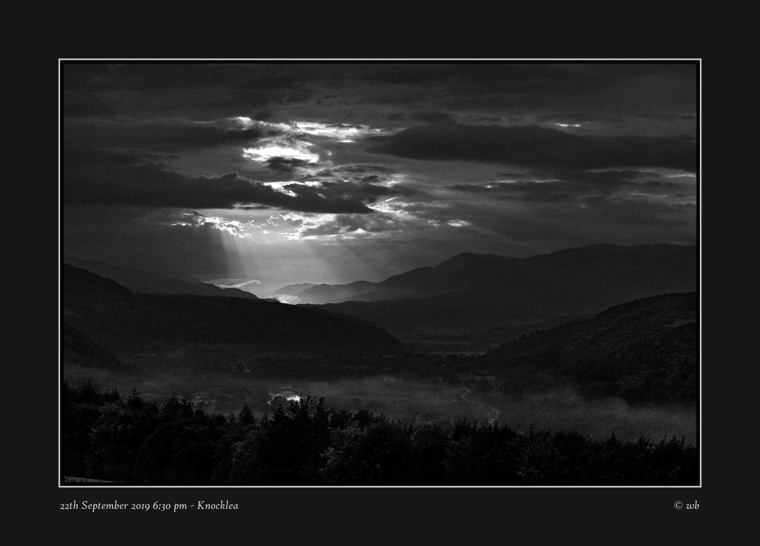 Sonnenuntergang in den schottischen Highlands