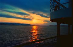 Sonnenuntergang in der Barentssee auf dem Weg nach Kirkenes