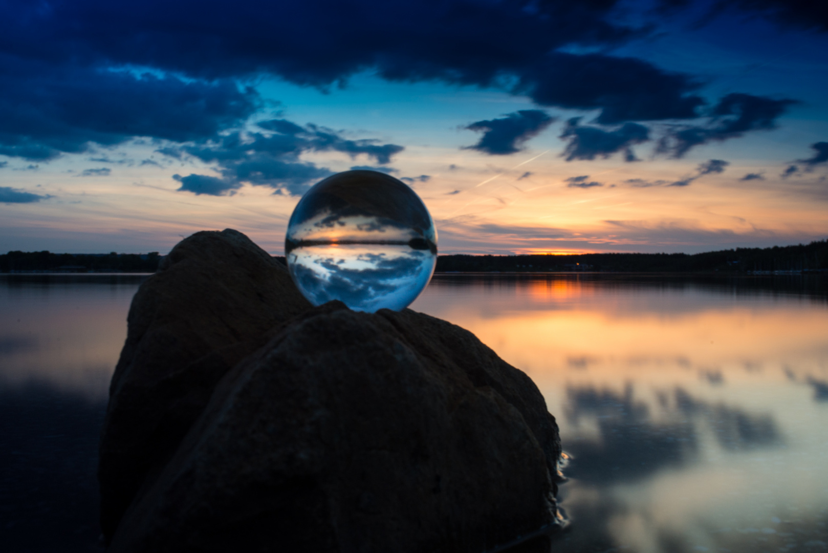 Sonnenuntergang in der Glaskugel