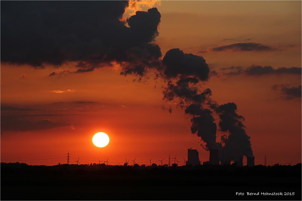 Sonnenuntergang in der Kölner Bucht .....