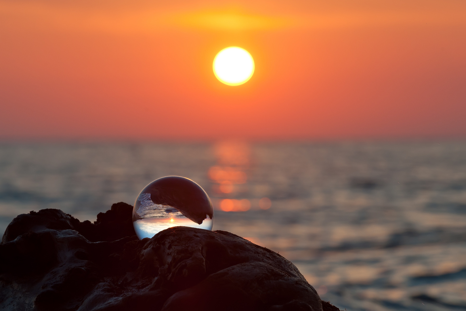 Sonnenuntergang in der Kugel