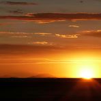 Sonnenuntergang in der Salzwüste