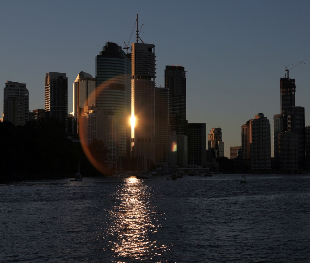 Sonnenuntergang in der Skyline von Brisbane