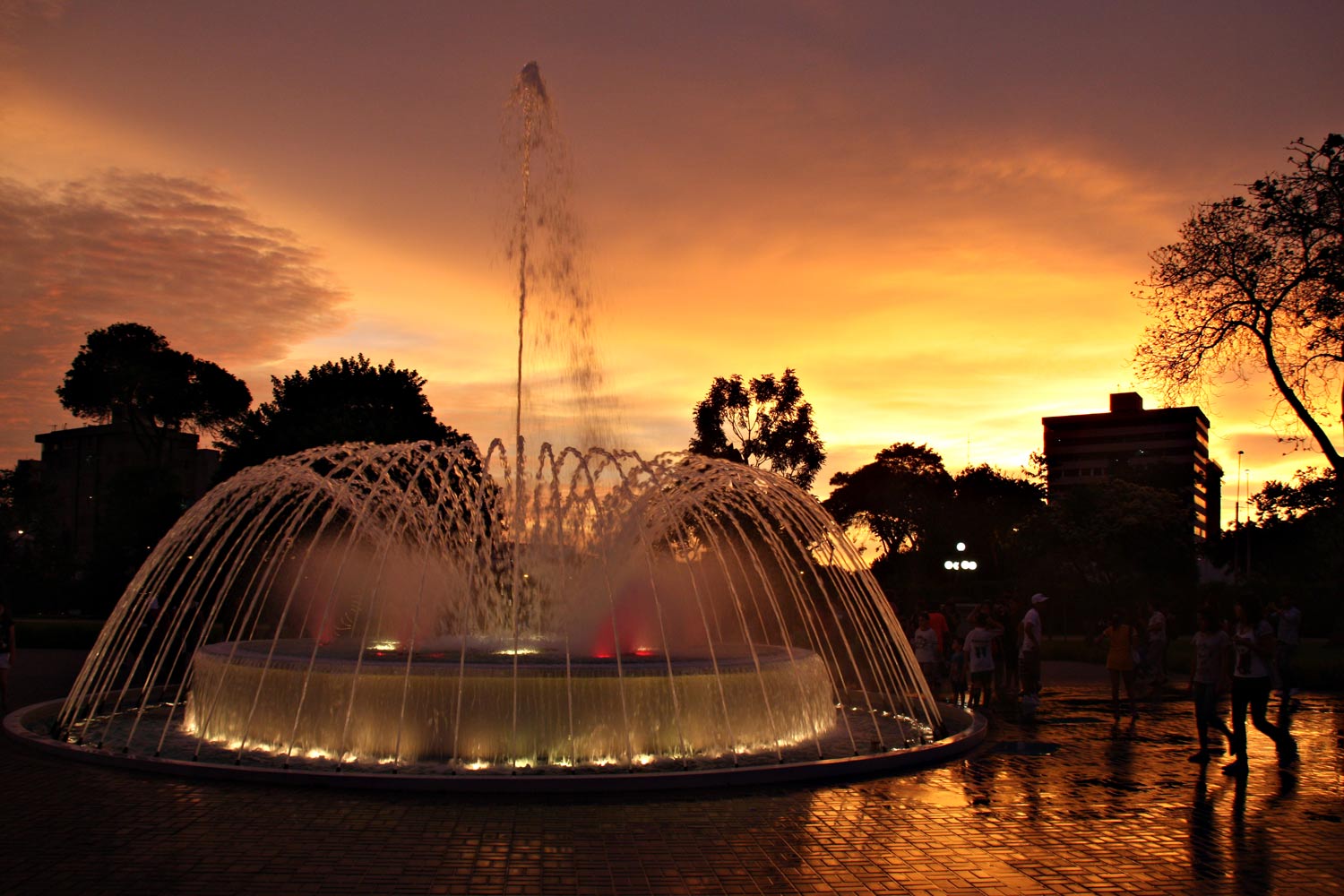 Sonnenuntergang in der Stadt