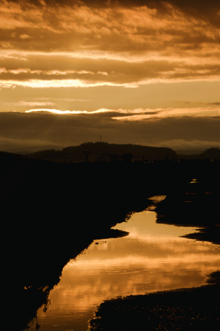 Sonnenuntergang in der Straße 