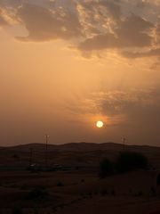 Sonnenuntergang in der Wüste Dubais