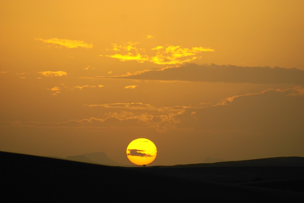 Sonnenuntergang in der Wüste Marokkos