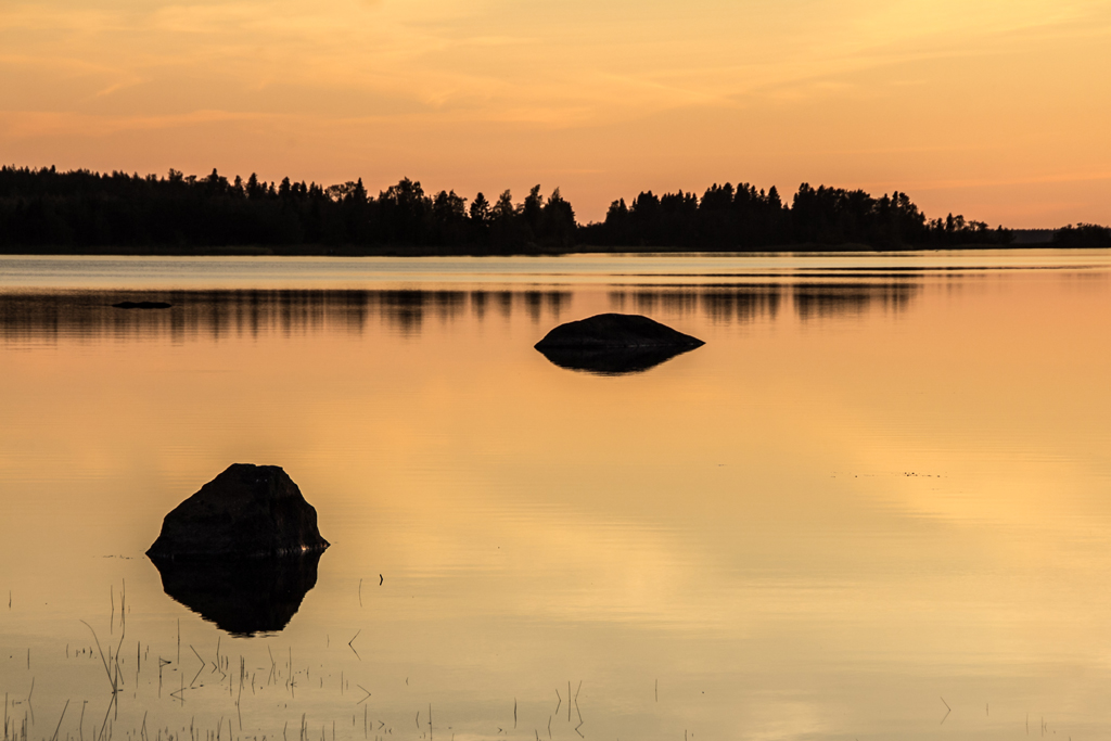 Sonnenuntergang in Finnland, Himmel trifft Wasser