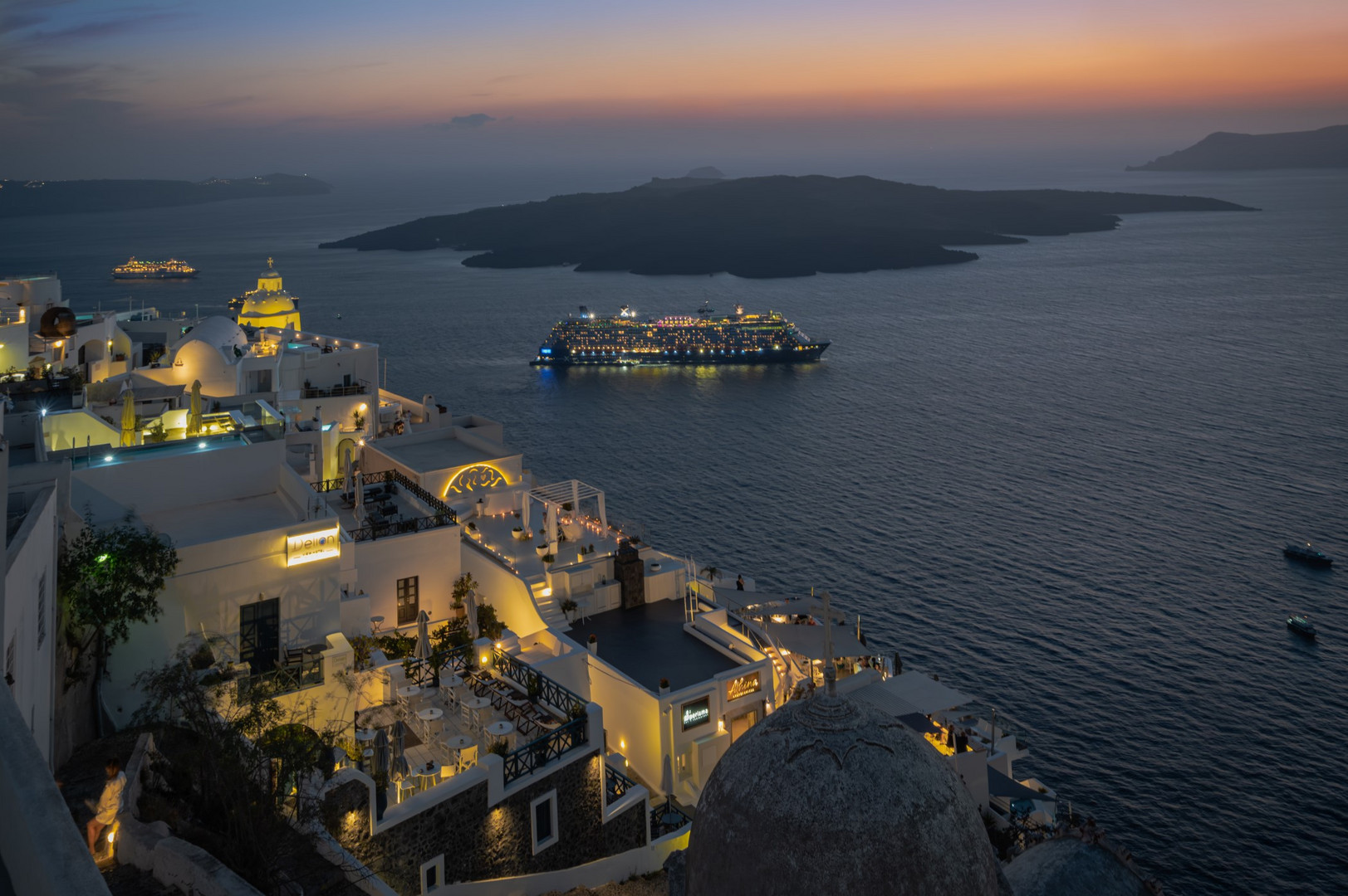 Sonnenuntergang in Fira 