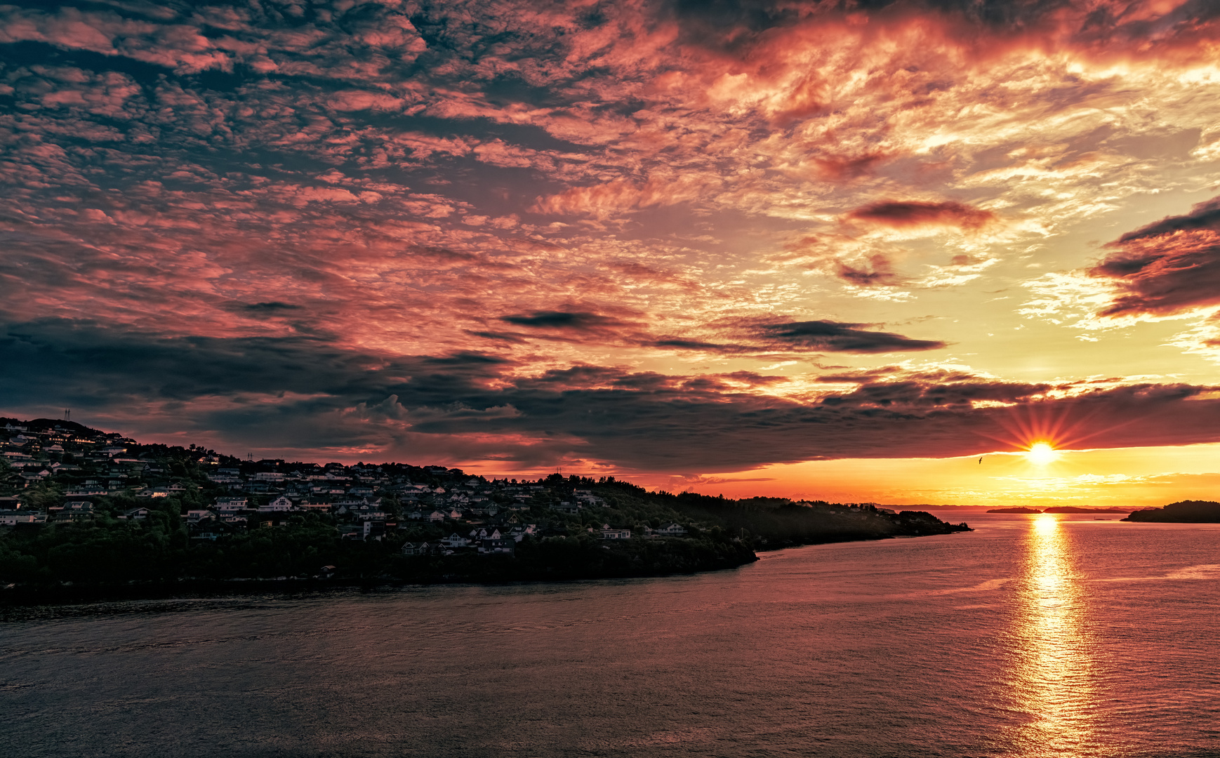 Sonnenuntergang in Fjörden von Bergen