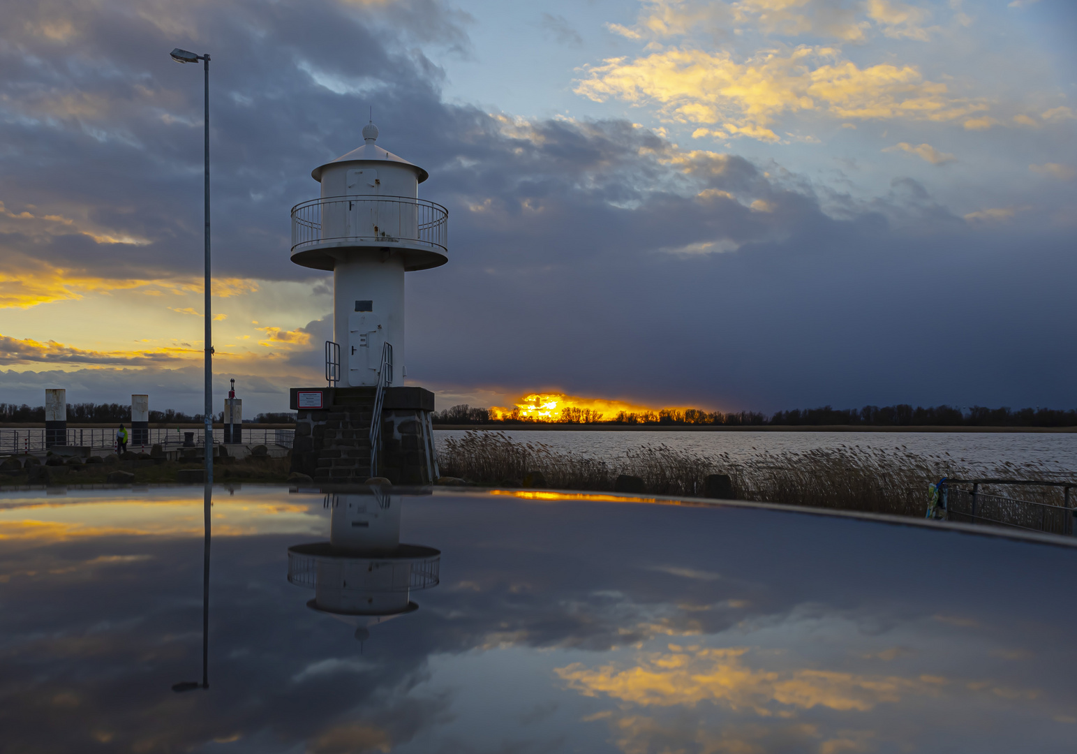 Sonnenuntergang in Glückstadt an der Mole