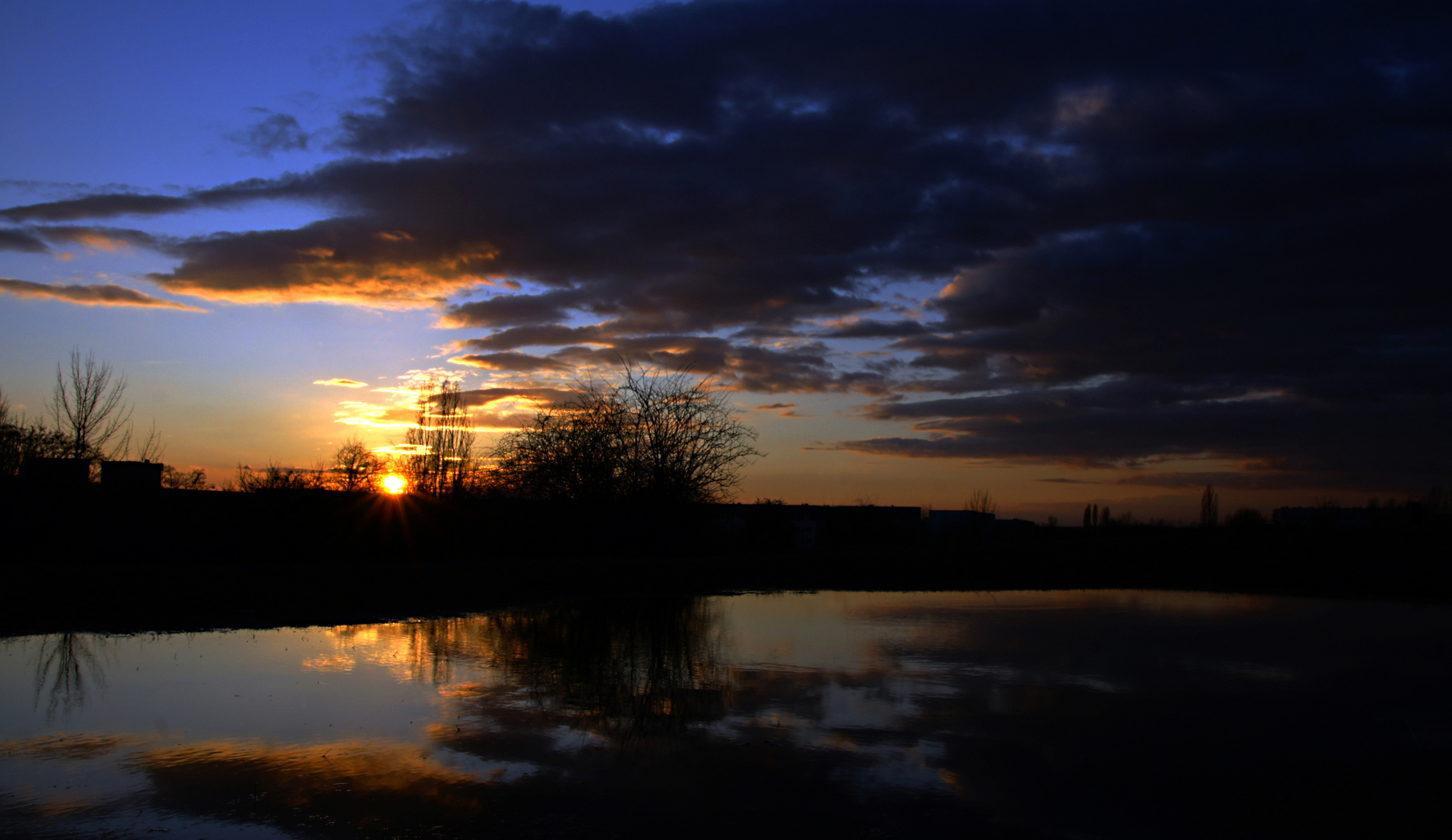 Sonnenuntergang in Halle