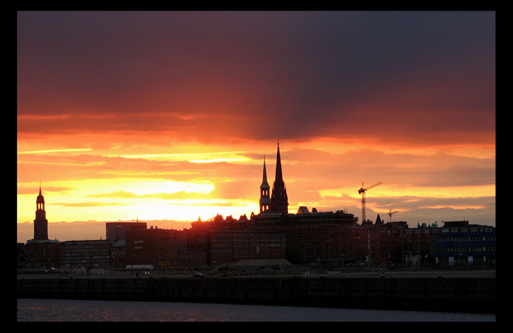 Sonnenuntergang in Hamburg