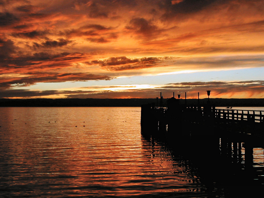 Sonnenuntergang in Herrsching am Ammersee - Bayern -