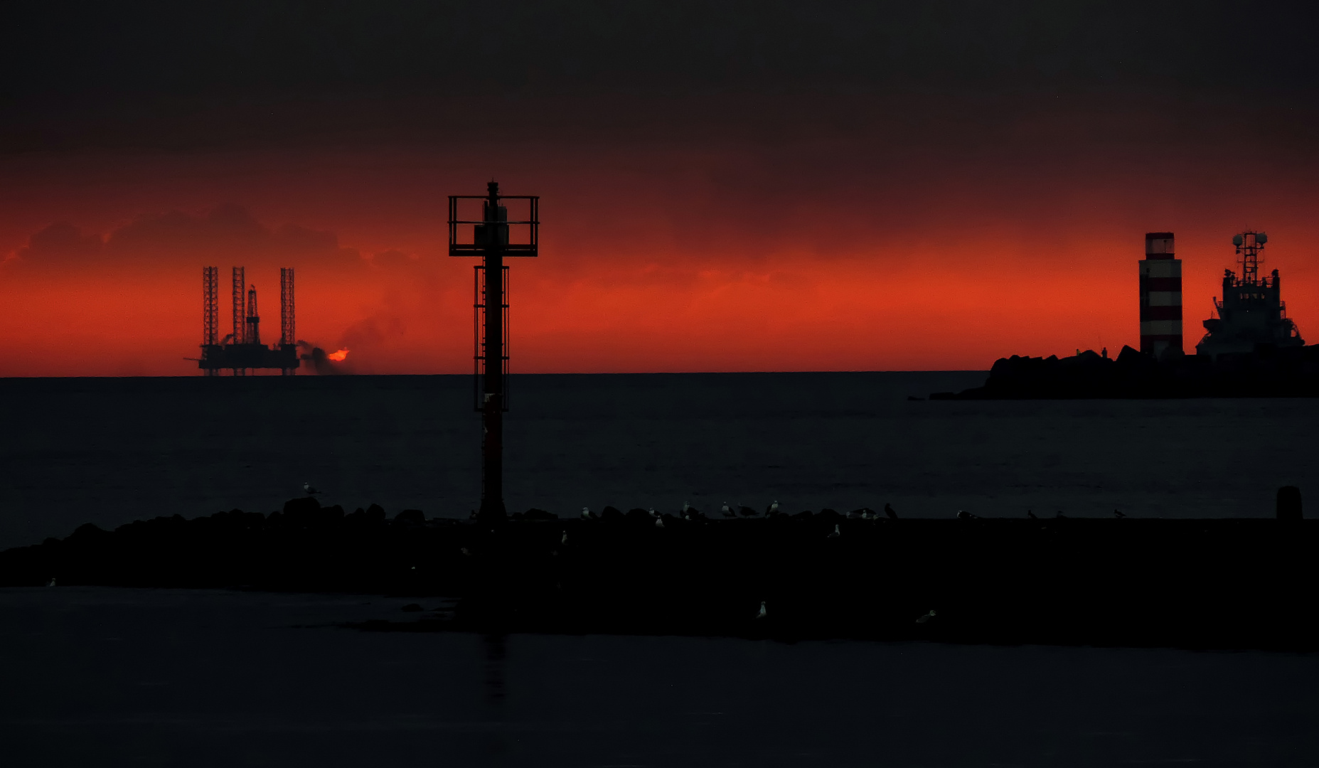 Sonnenuntergang in Ijmuiden Hafen