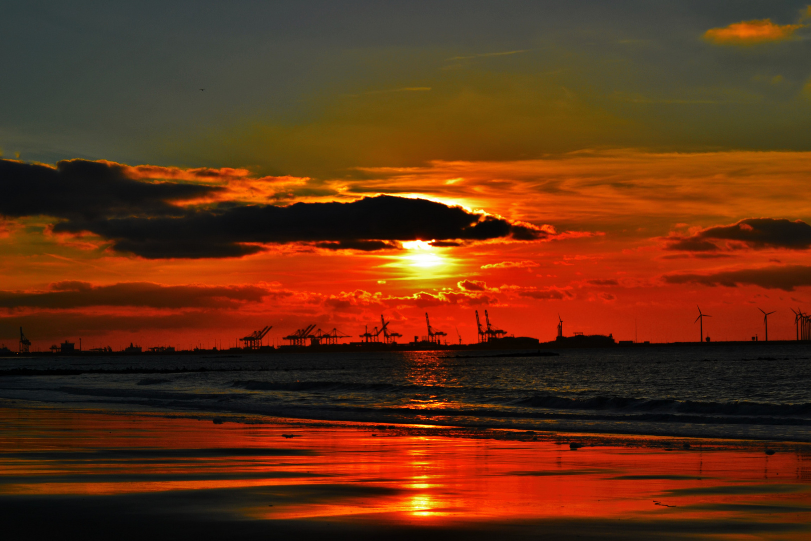 Sonnenuntergang in Knokke, Belgien