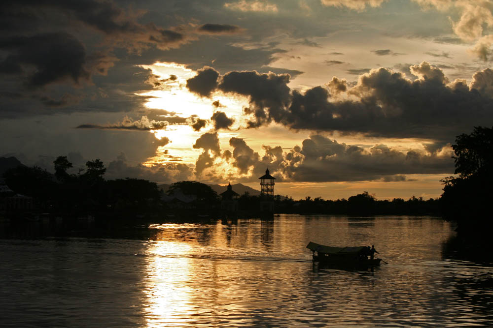 Sonnenuntergang in Kuching, Sarawak, Borneo, 2005