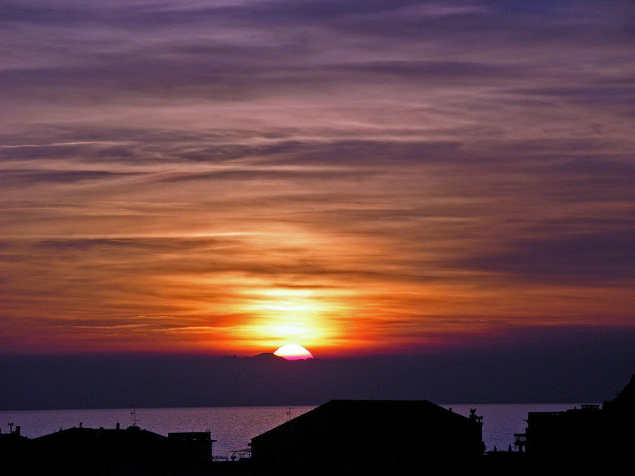 Sonnenuntergang in Levanto (Italien)