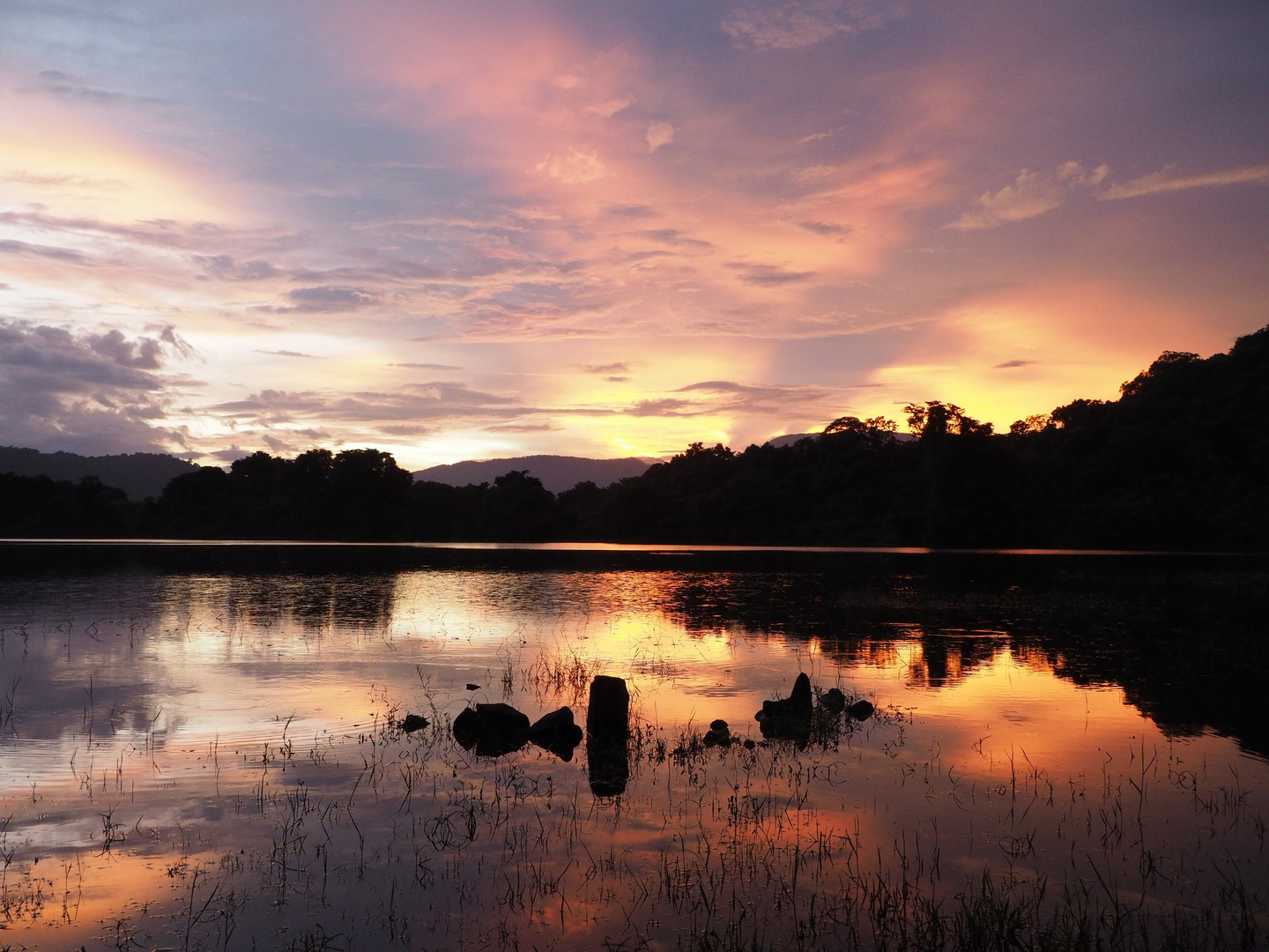 Sonnenuntergang in Mahiyangana