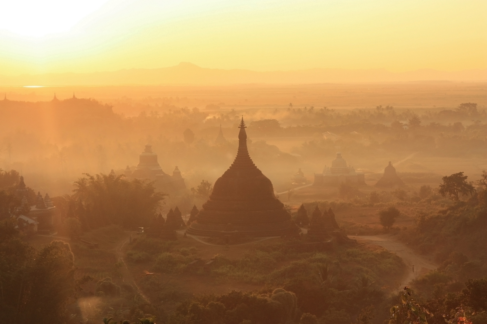 Sonnenuntergang in Mrauk U