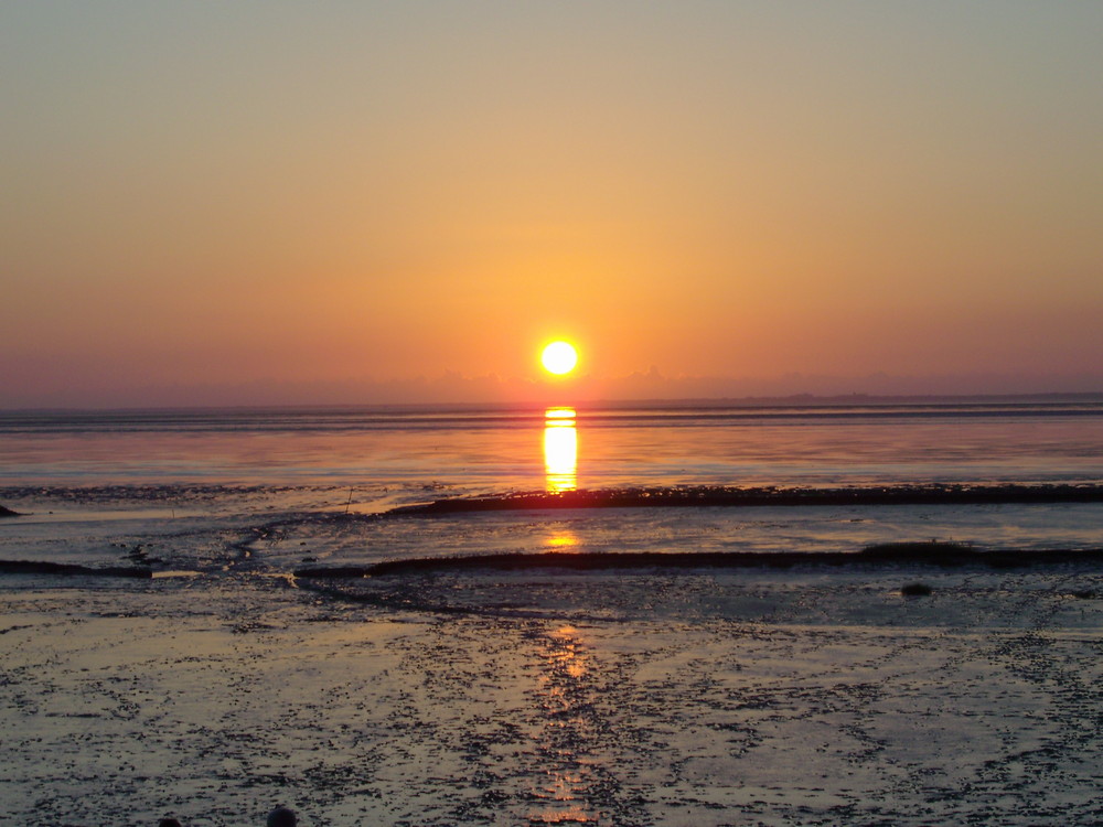 Sonnenuntergang in Norddeich am Strand