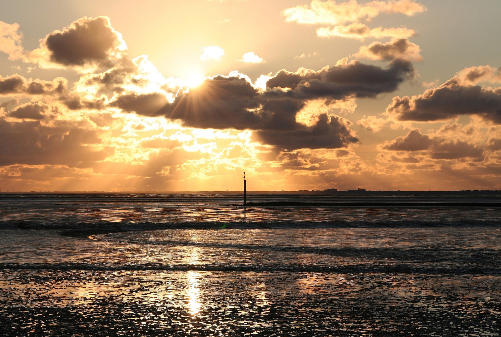 Sonnenuntergang in Norddeich ll