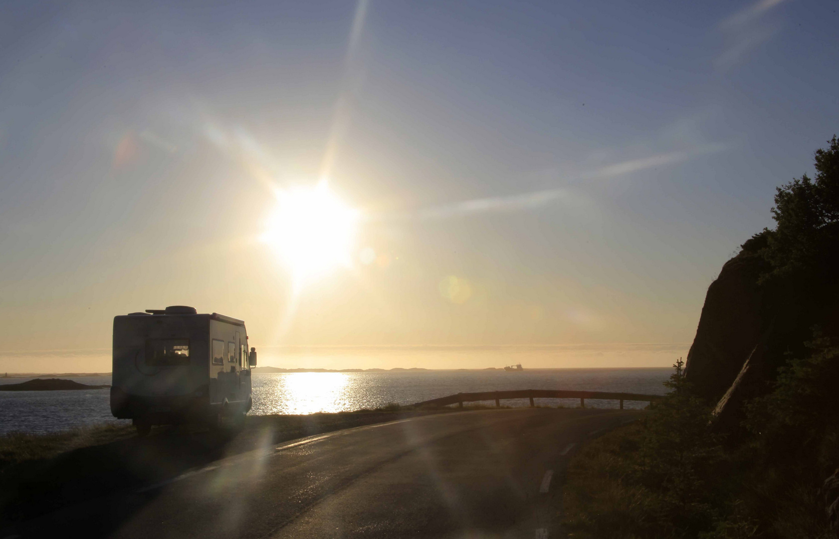 Sonnenuntergang in Norwegen um 24°°- 02°°