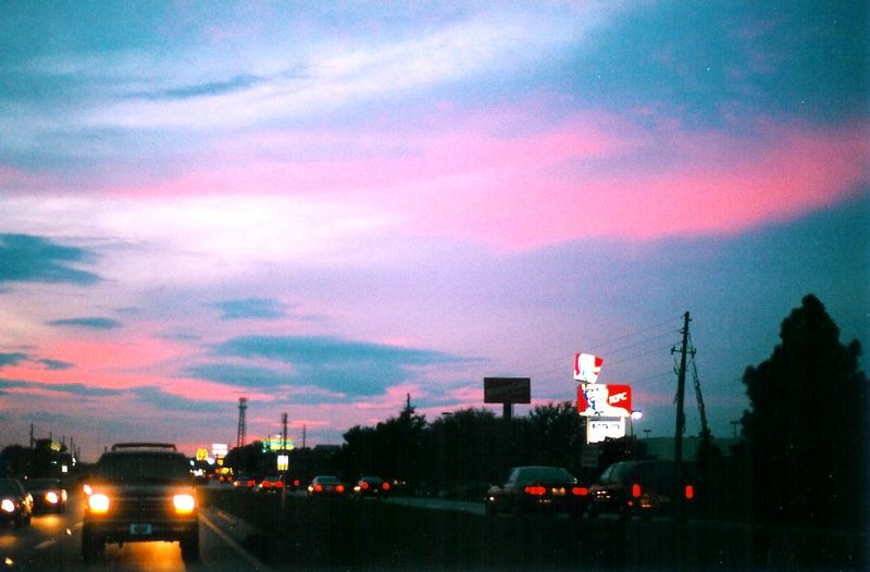 Sonnenuntergang in Orlando Vol. II - aus der Ladefläche eines Pick-Up-Trucks photographiert.