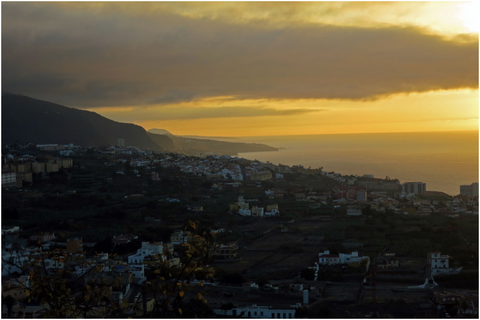 [ Sonnenuntergang in Puerto de la Cruz ]