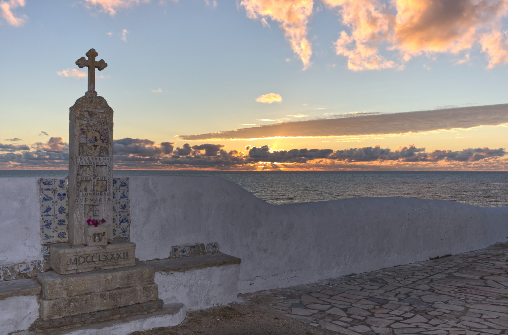 Sonnenuntergang in Sao Juliao in Portugal