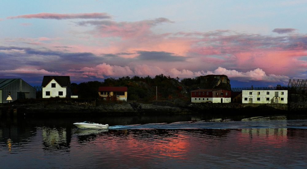 Sonnenuntergang in Stamsund-Norwegen