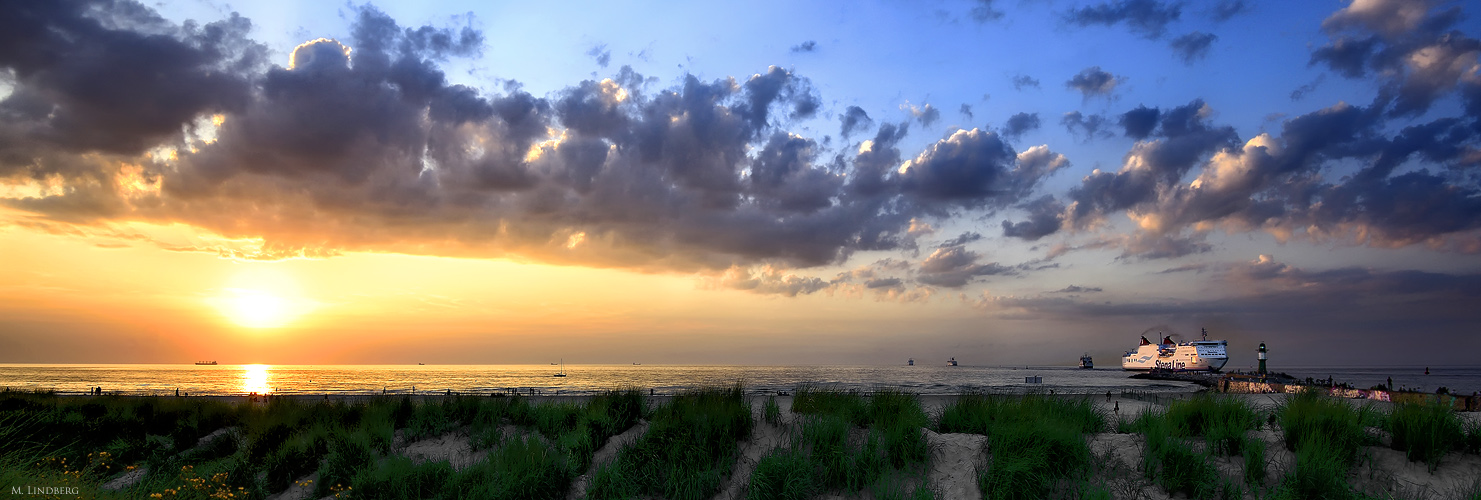 Sonnenuntergang in Warnemünde