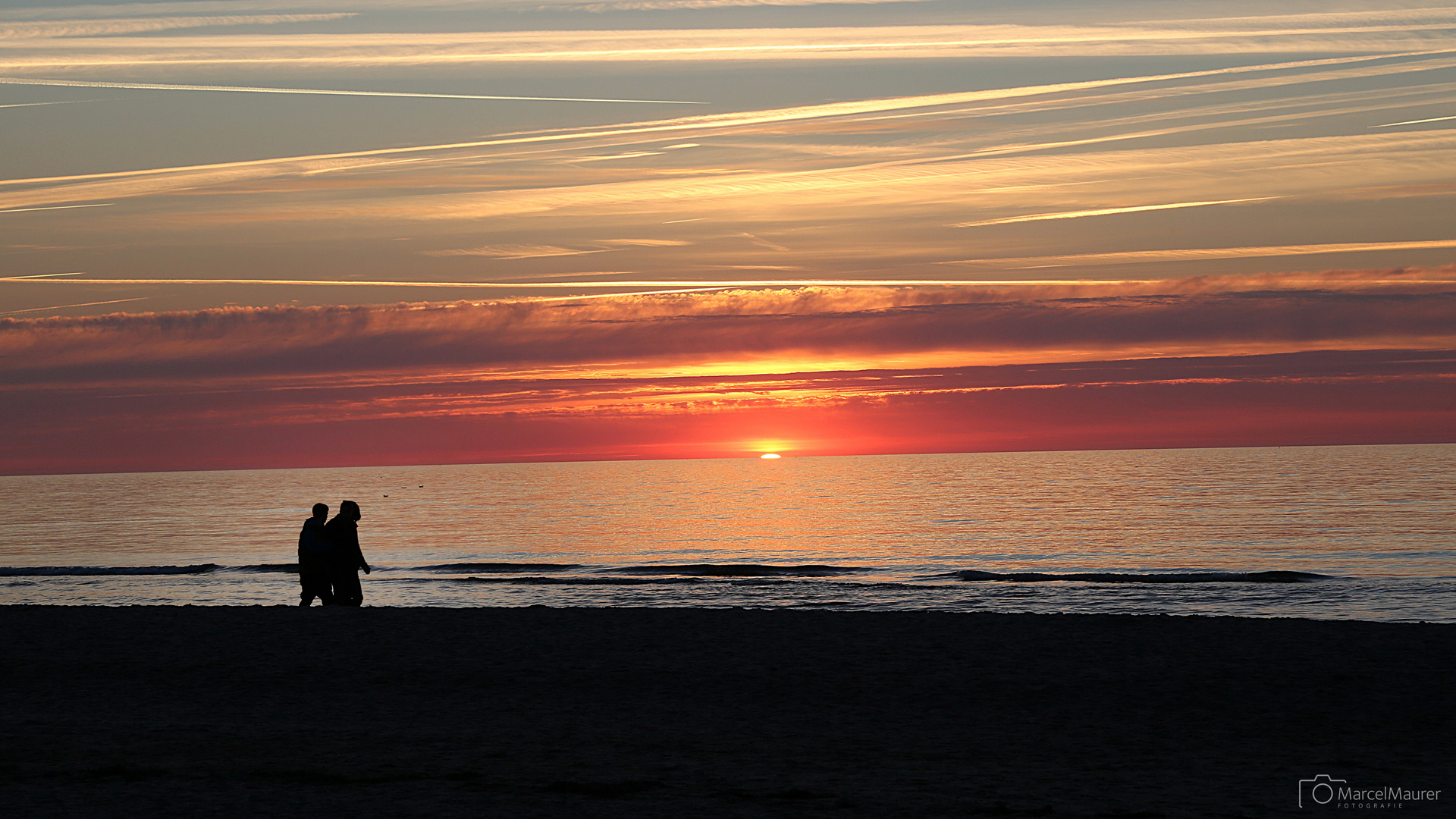 Sonnenuntergang in Warnemünde TEIL2