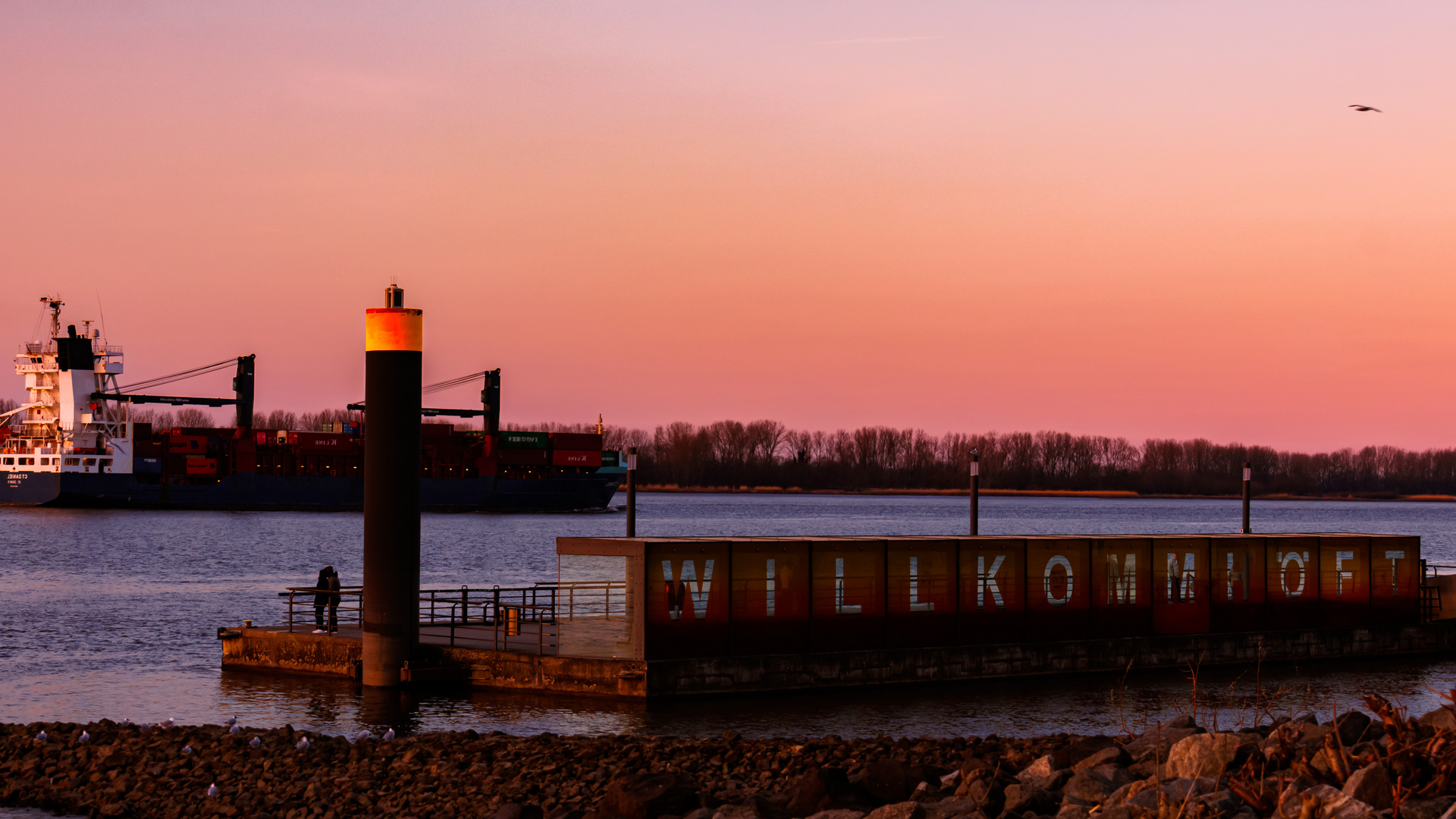 Sonnenuntergang in Wedel