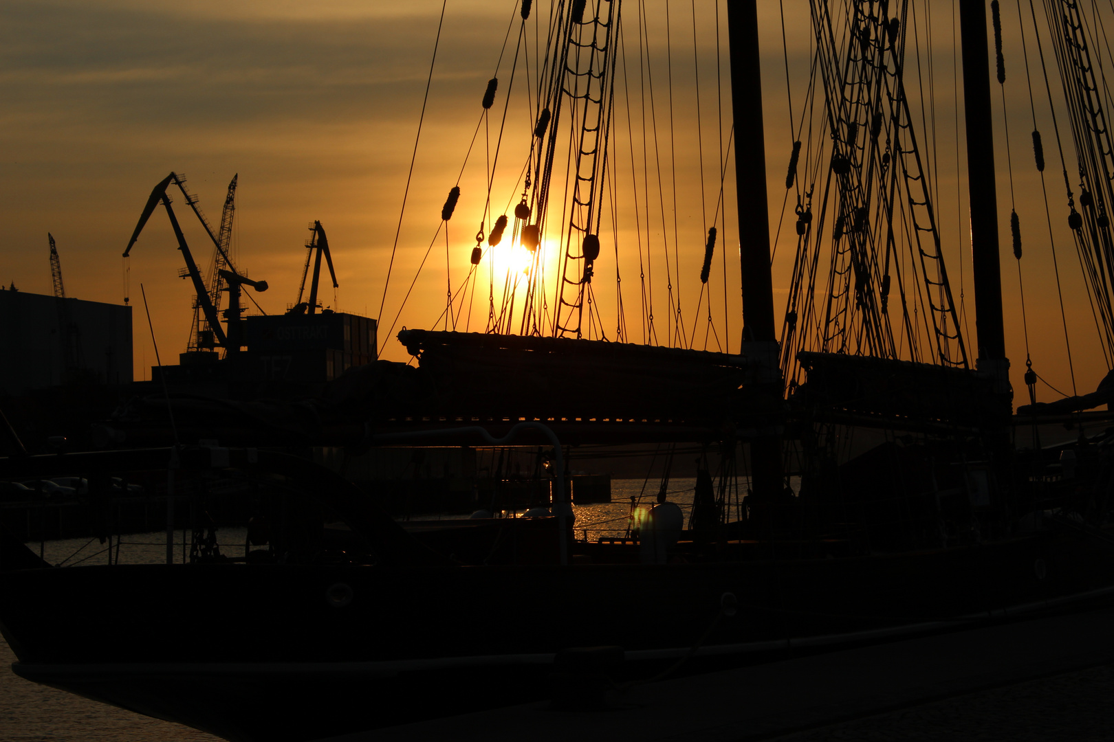 Sonnenuntergang in Wismar am Hafen