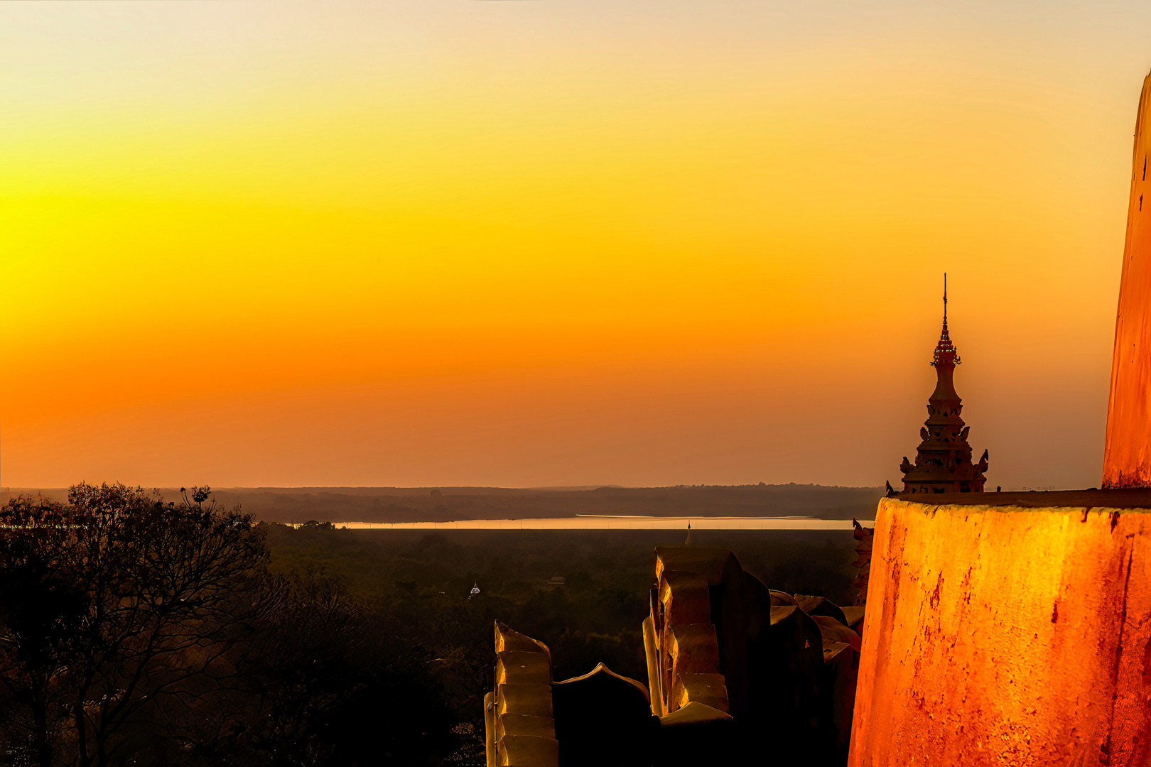 Sonnenuntergang in Yangon 