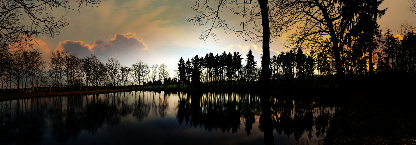 Sonnenuntergang in Zeulenroda am Teich