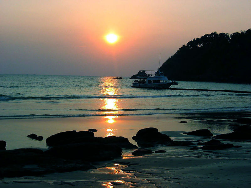 SONNENUNTERGANG-KOHLANTA-SÜD THAILAND