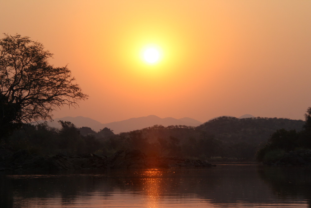 Sonnenuntergang Kunene River