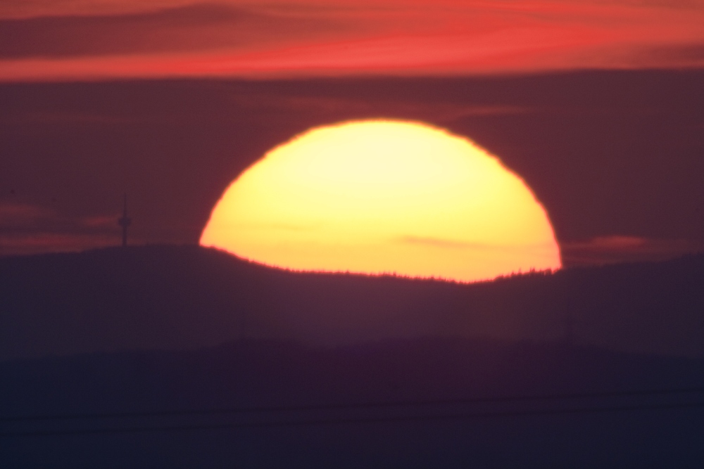 Sonnenuntergang Links der Frankfurter Spargel