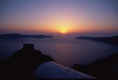 Sonnenuntergang mal nicht in Oia...nein in Imeroviglí aufgenommen.Ohne viele Touris!